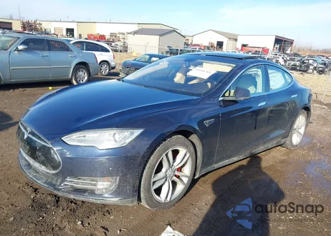 2014 Tesla Model S P85 из США, поврежденный, VIN 5YJSA1H11EFP50282